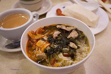 《爱丽丝：疯狂回归》重上Steam后又下架 咋回事？